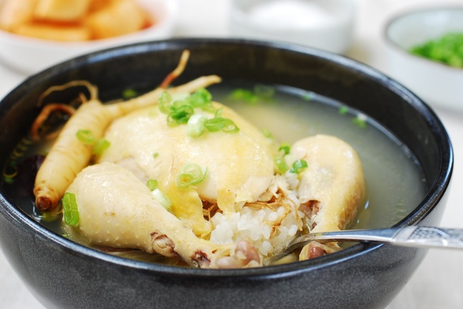 huong dan nau mon sup ga nhan sam han quoc 20samgyetang 7