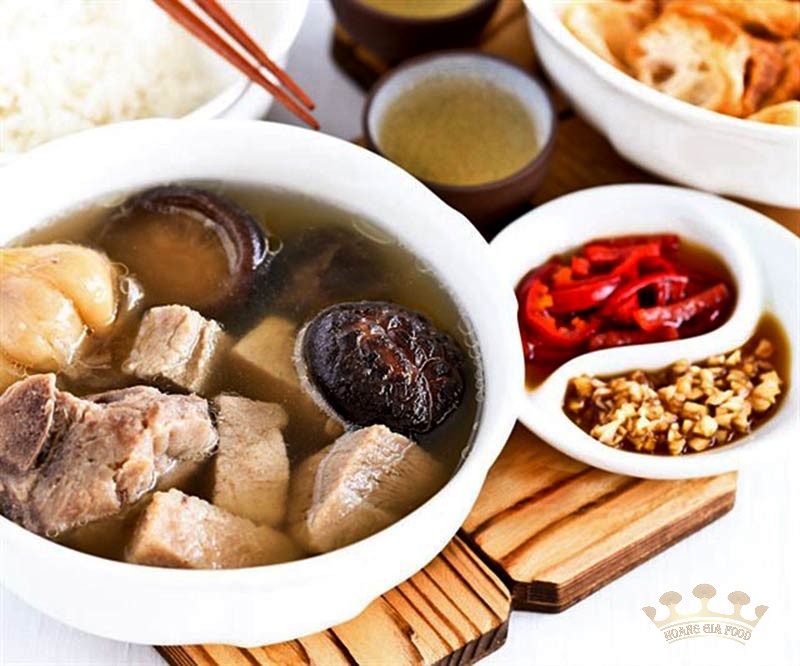 nam-huong-dong-co-ham-suon-heo am-huong-dong-co-ham-suon-heo