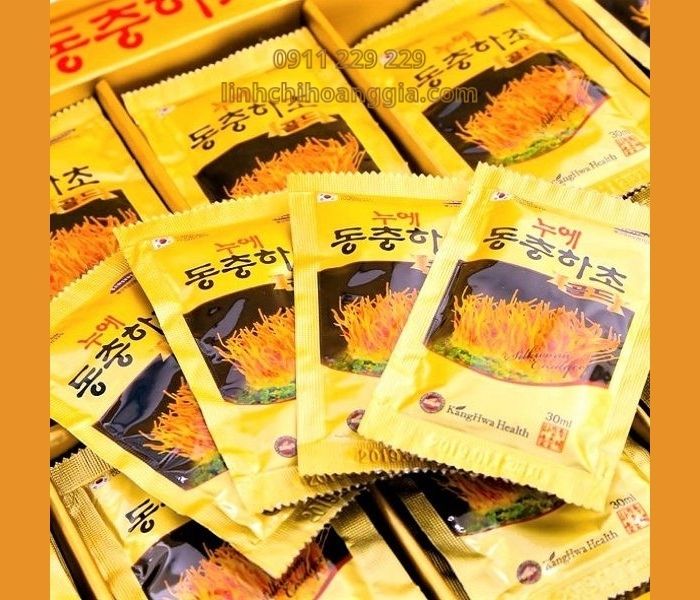 nuoc-dong-trung-ha-thao-hop-go-vang-60goi